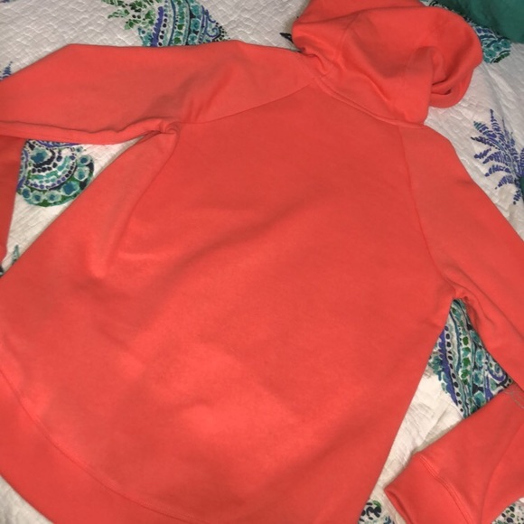 NEW WITH TAGS Orange Under Armor Sweatshirt - Picture 3 of 7